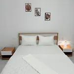 Miltons House Apartman Vlora