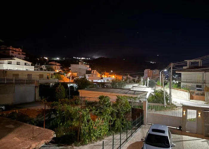 Miltons House Apartamento